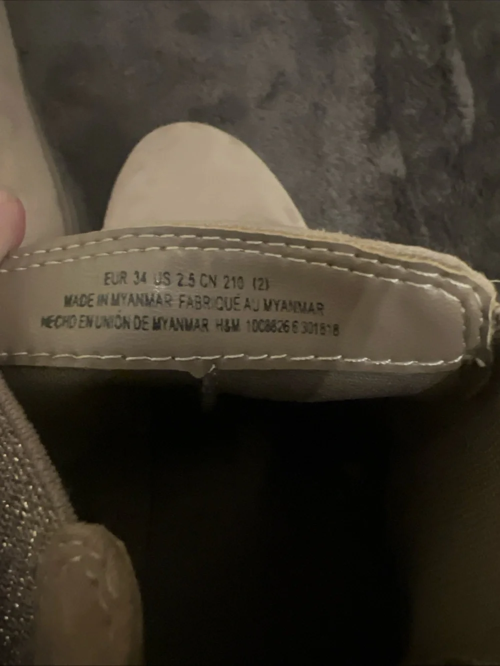 H&M Tan faux suede girls boots